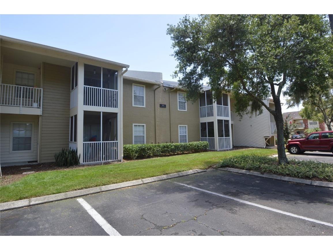 703 Parsons Lake Path #104 Brandon FL 33511 O6209304 image1