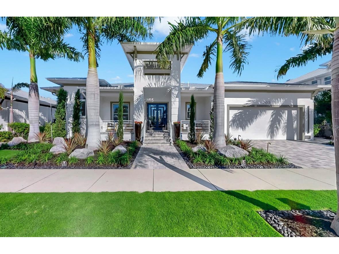 703 Pinckney Drive Apollo Beach FL 33572 - CANAL TO TAMPA BAY TB8453268 image2