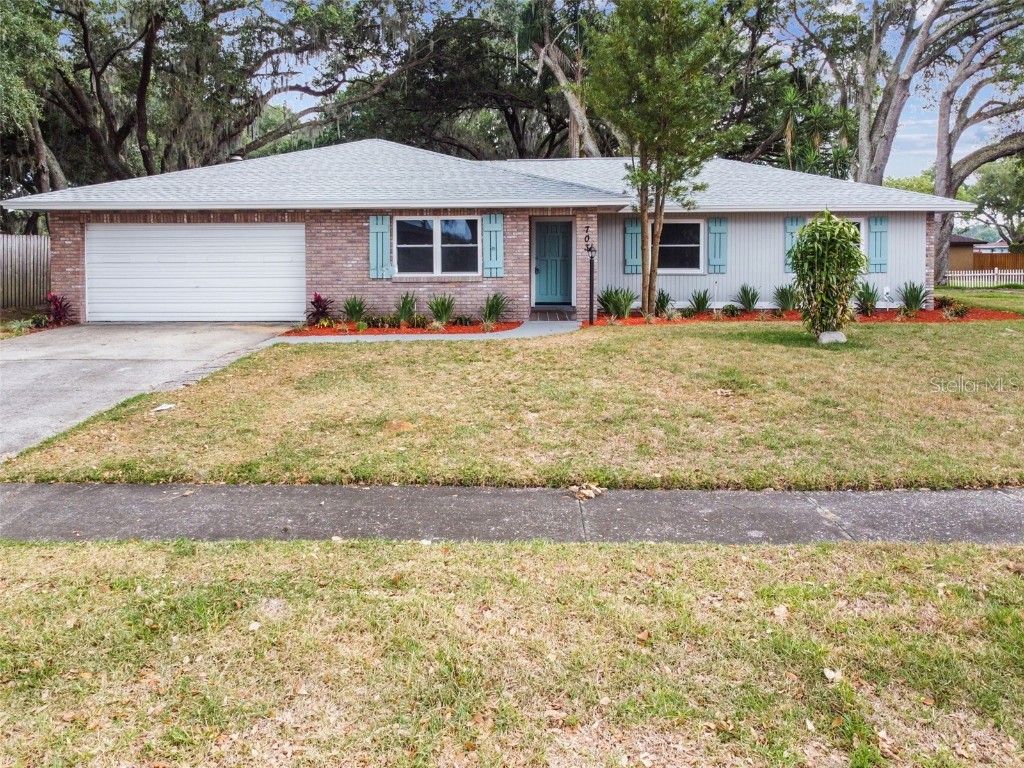 703 Queens Court Seffner FL 33584 U8200769 image1