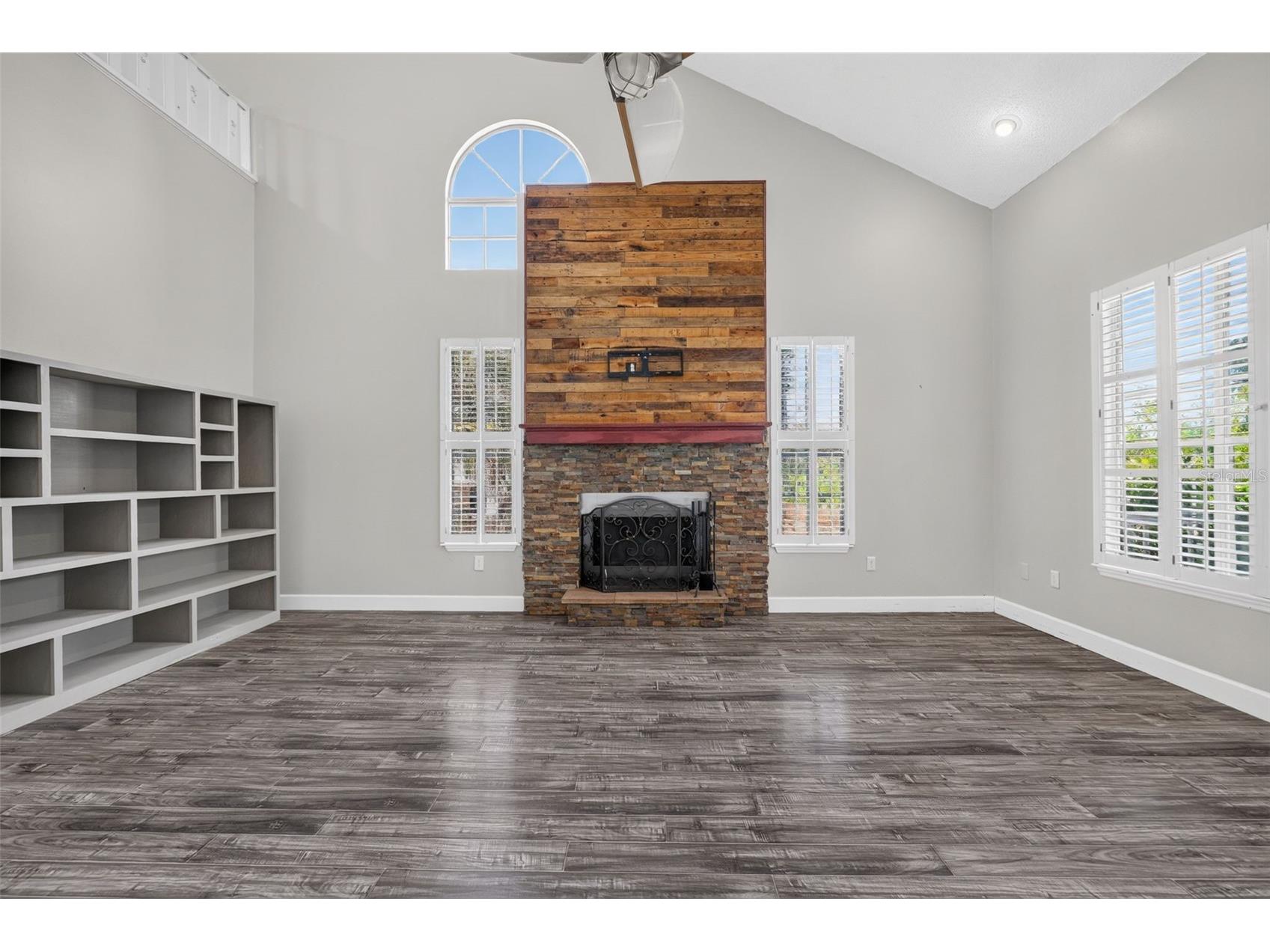 703 Riverside Drive Tarpon Springs FL 34689 TB8520013 image9