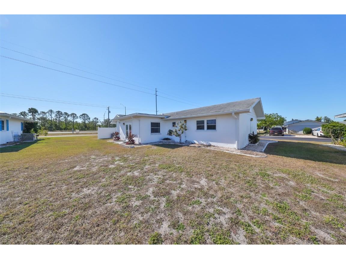 703 Rutgers Place Sun City Center FL 33573 TB8406258 image18