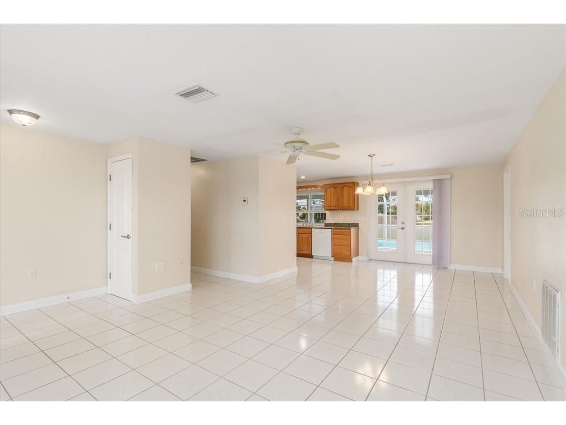 703 Spring Lake Boulevard NW Port Charlotte FL 33952 C7515906 image5