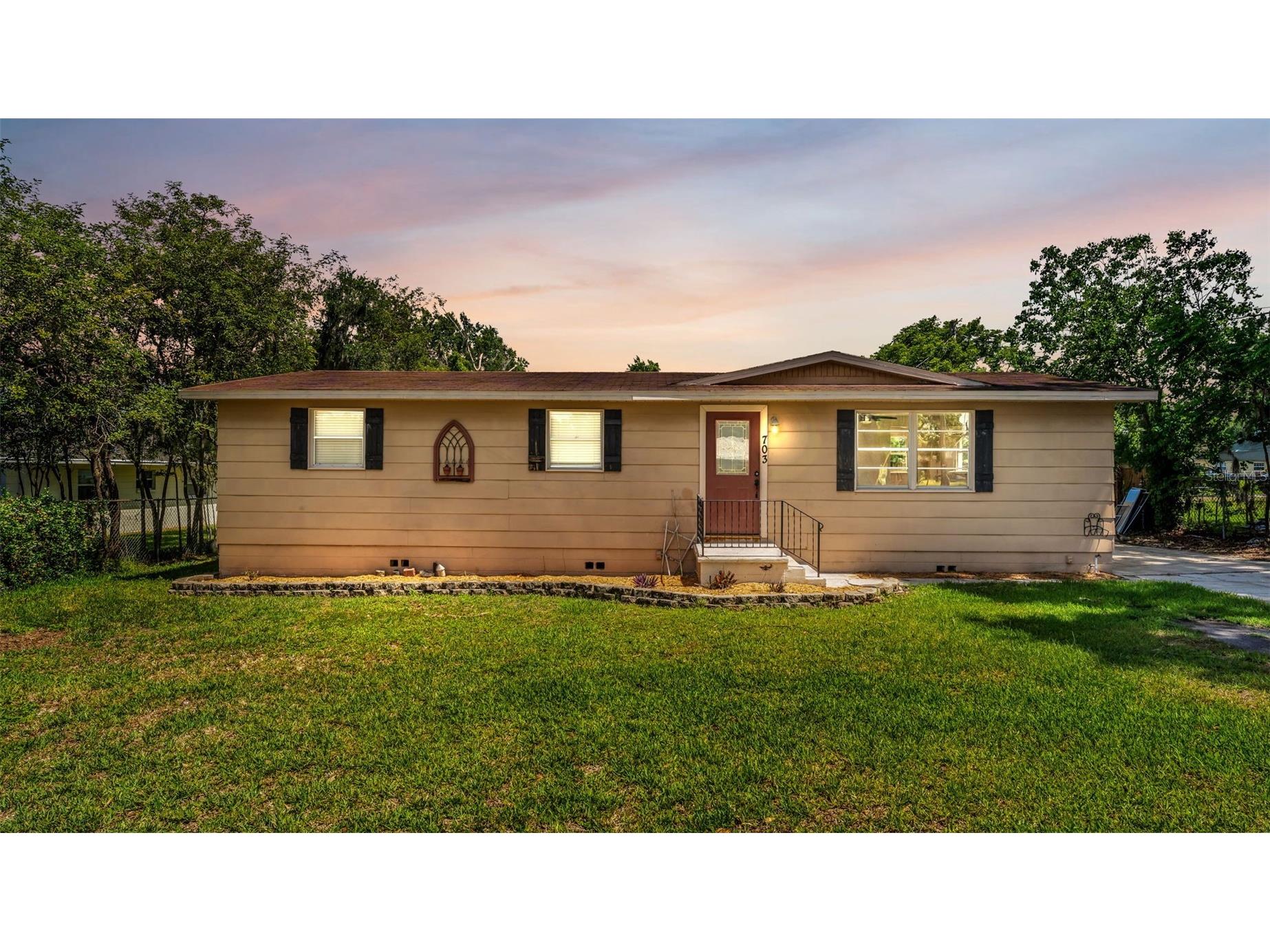 703 W Alamo Drive Lakeland FL 33813 L4962100 image1