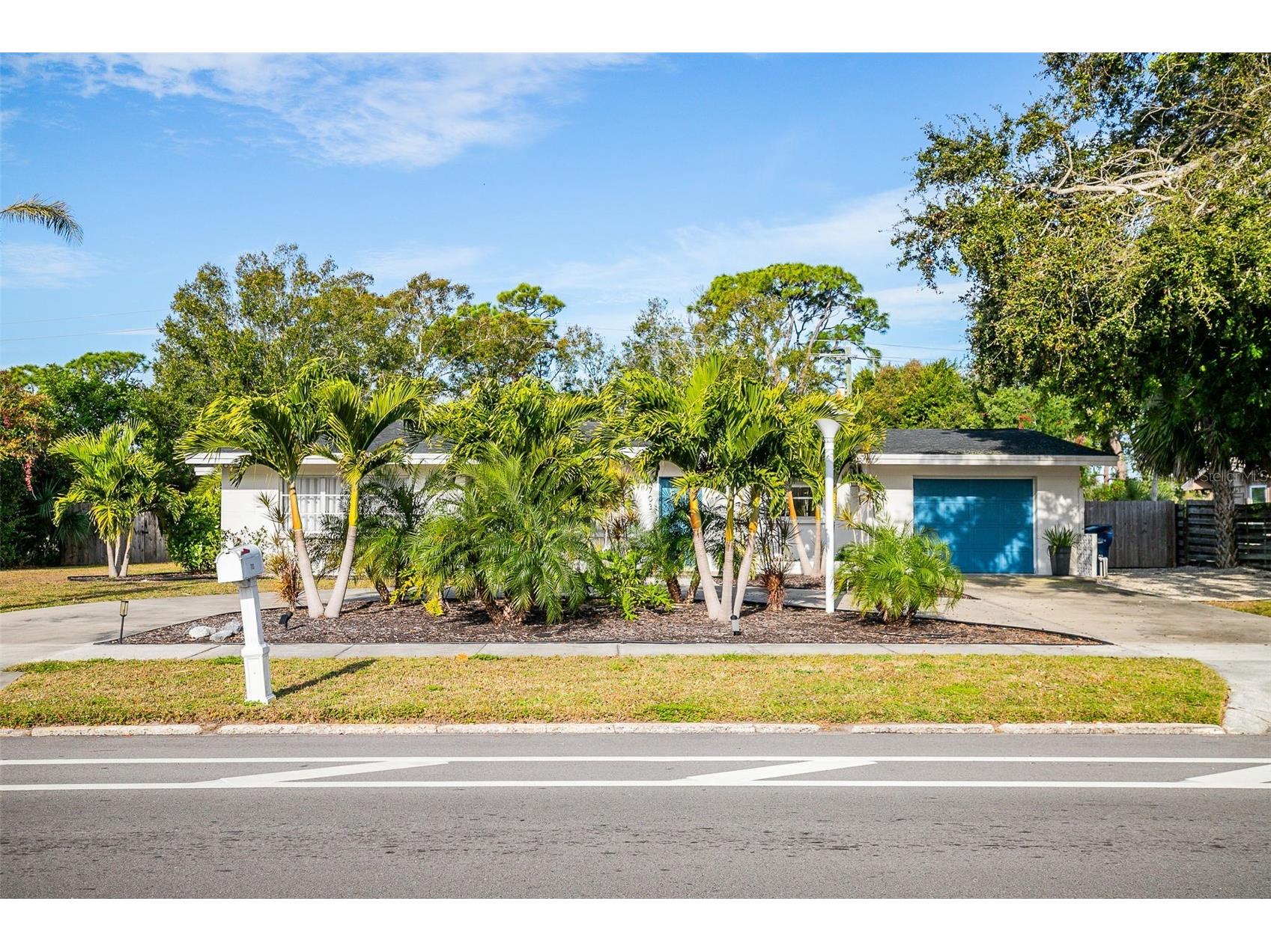 703 Whitfield Avenue Sarasota FL 34243 A4677614 image2