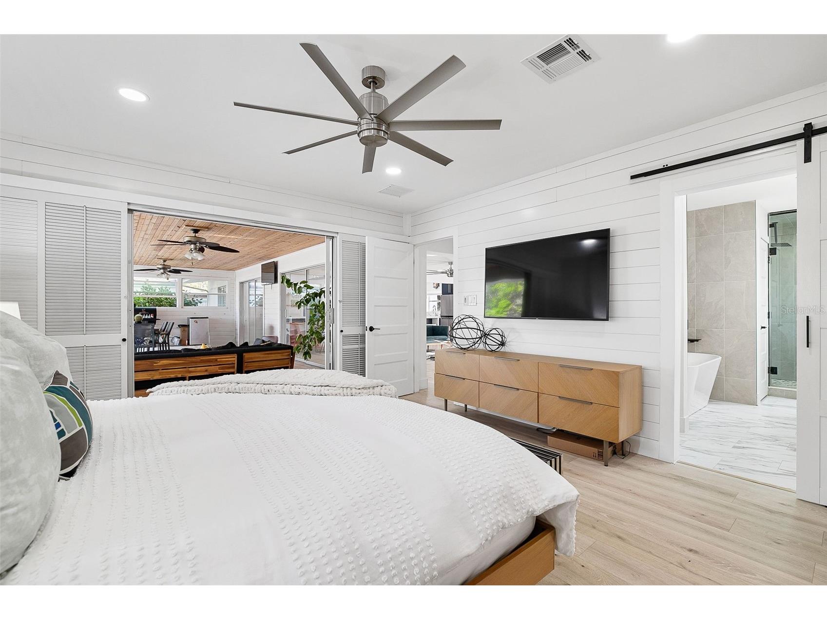 703 Whitfield Avenue Sarasota FL 34243 A4677614 image39