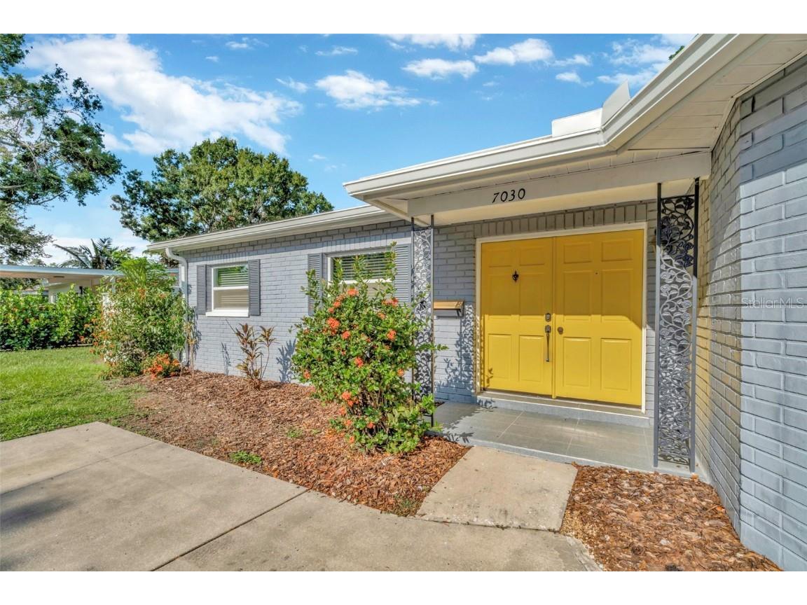 7030 19th Way N Saint Petersburg FL 33702 TB8410342 image1