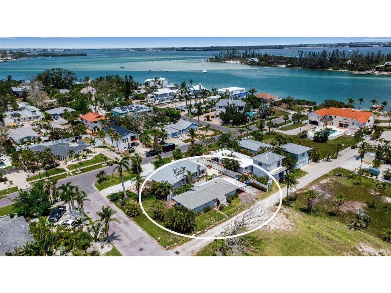 7030 Lois Avenue Longboat Key FL 34228 - SARASOTA BAY & GULF OF MEXICO A4650174 image1