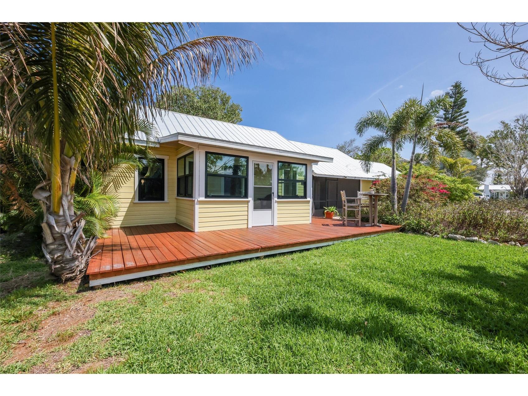 7030 Poinsettia Avenue Longboat Key FL 34228 A4686787 image1