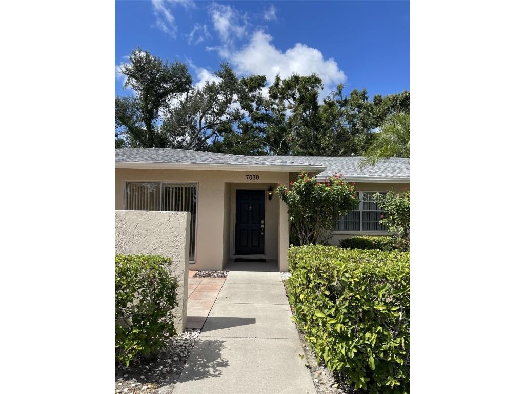 7030 W Country Club Drive N #128 Sarasota FL 34243 A4666721 image1