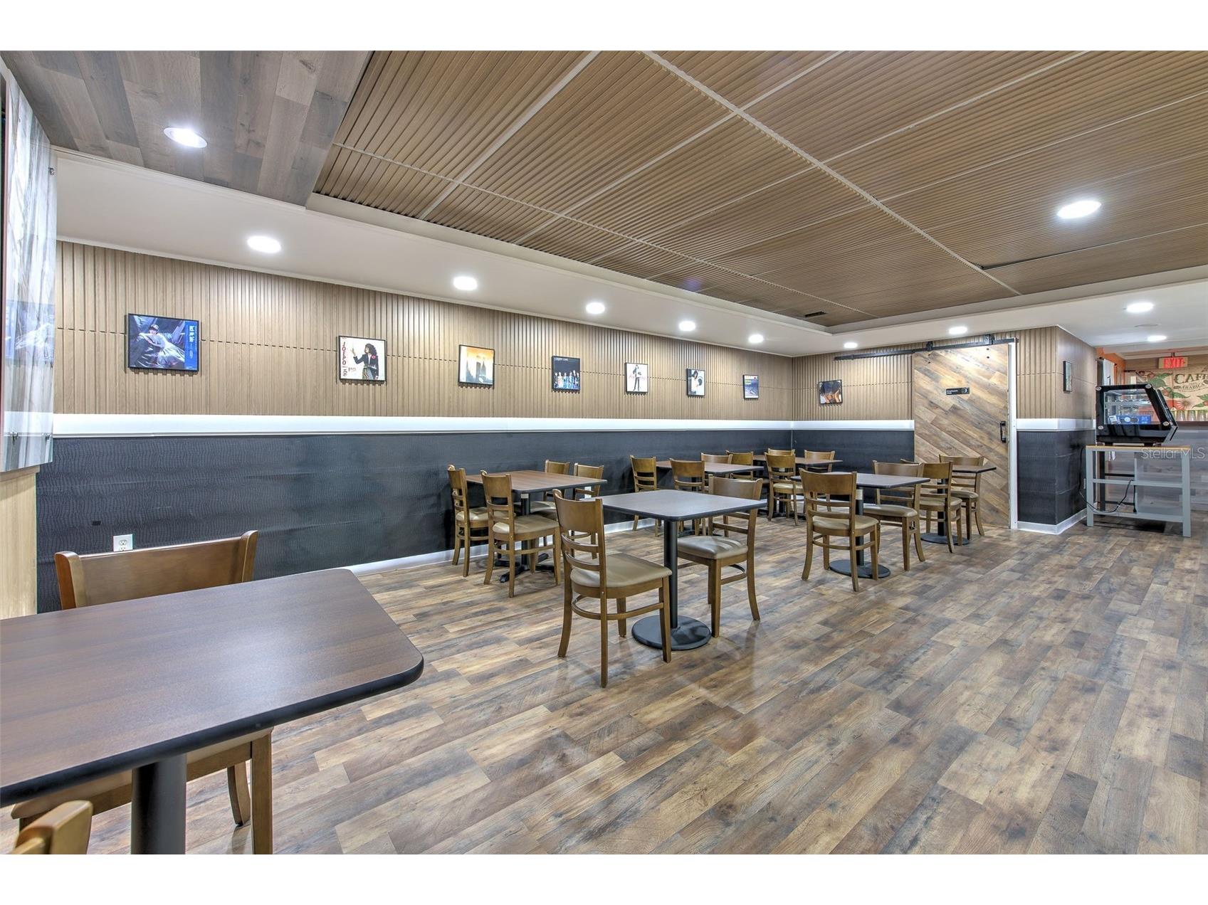 7030 W Hillsborough Avenue #SUIT B Tampa FL 33634 TB8511976 image19