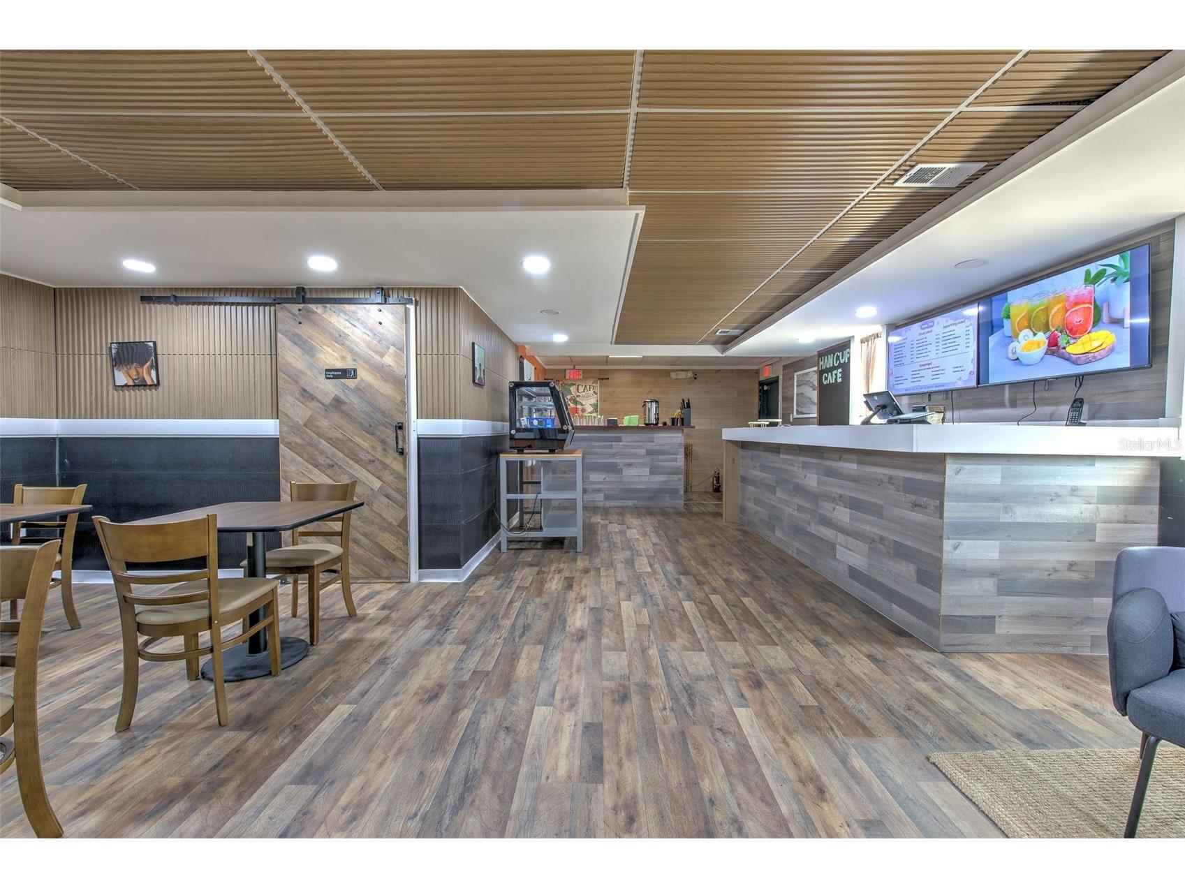 7030 W Hillsborough Avenue #SUIT B Tampa FL 33634 TB8511976 image21