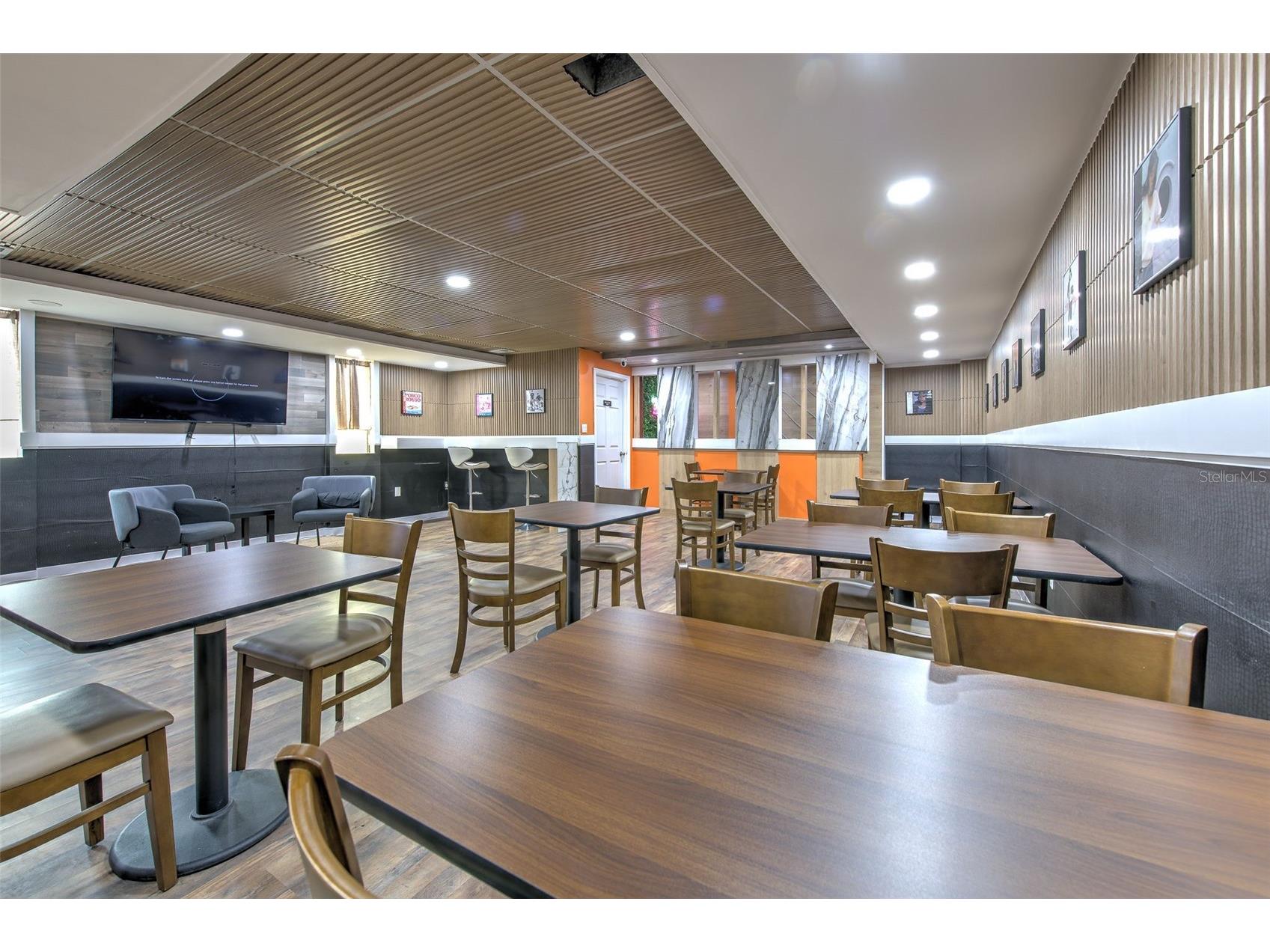 7030 W Hillsborough Avenue #SUIT B Tampa FL 33634 TB8511976 image23