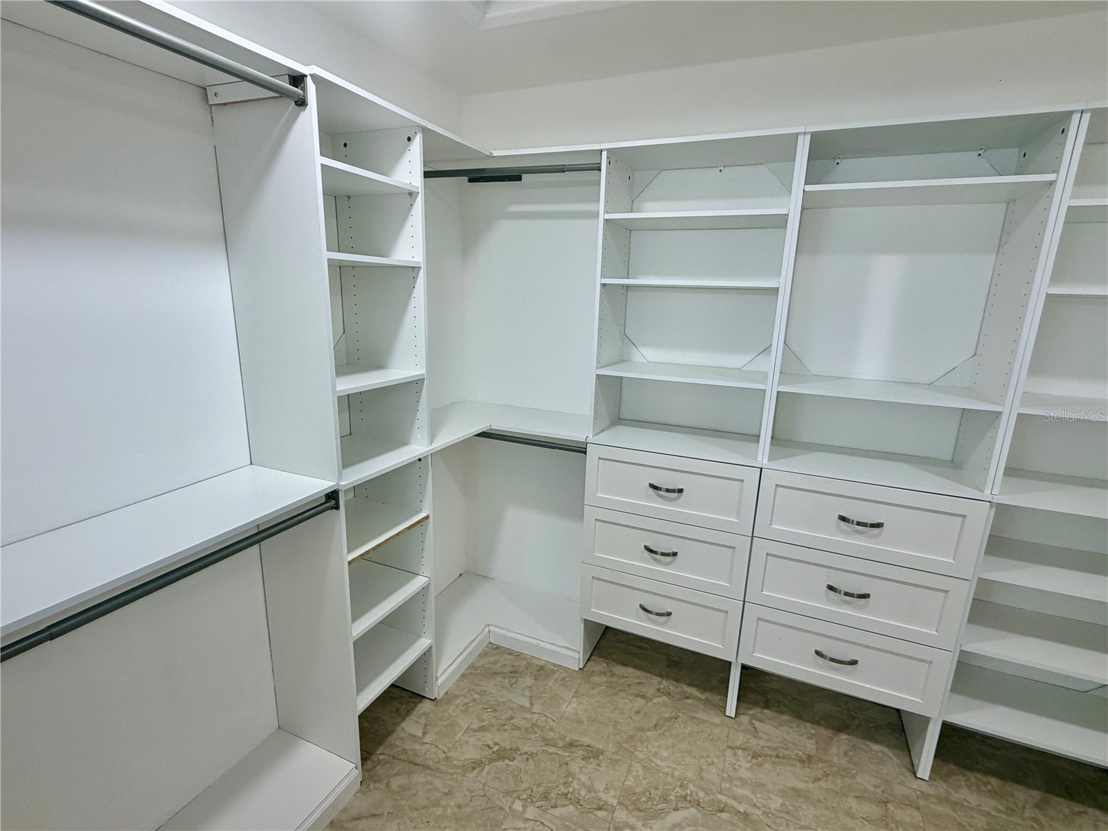 7031 Drury Street Tampa FL 33635 TB8516118 image11