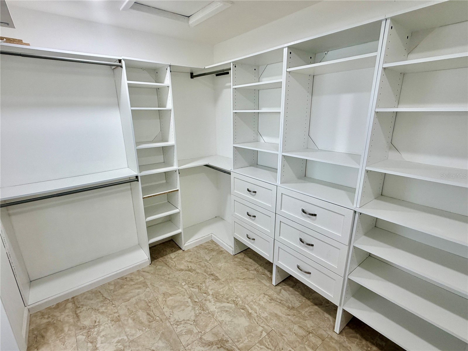 7031 Drury Street Tampa FL 33635 TB8516118 image13