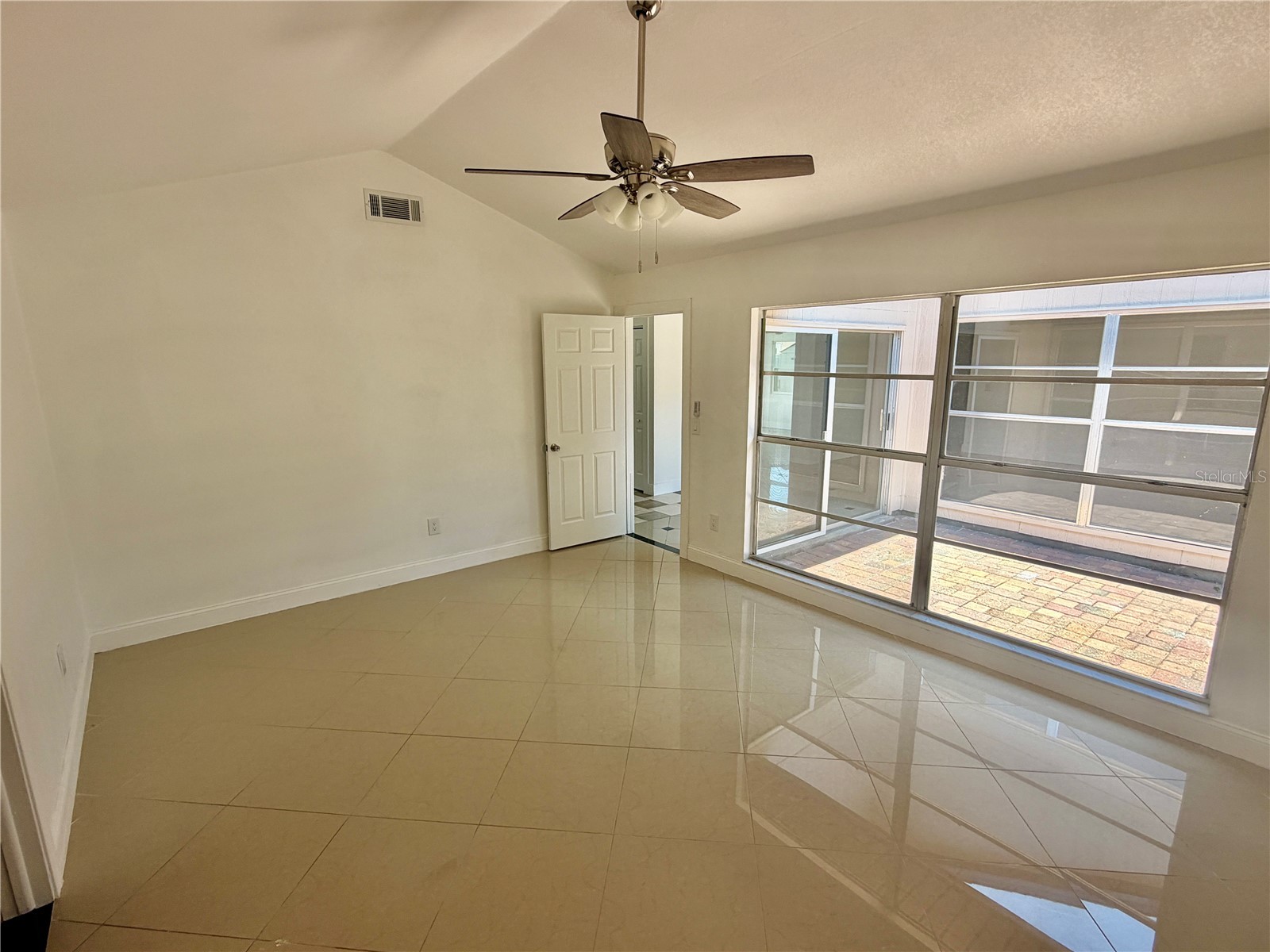 7031 Drury Street Tampa FL 33635 TB8516118 image14