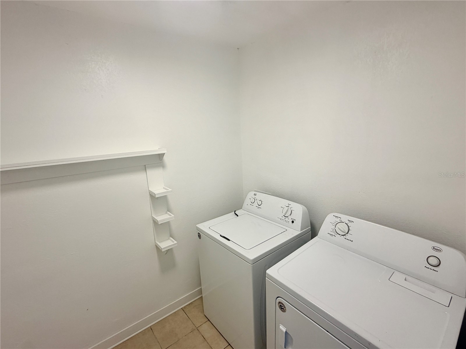 7031 Drury Street Tampa FL 33635 TB8516118 image16