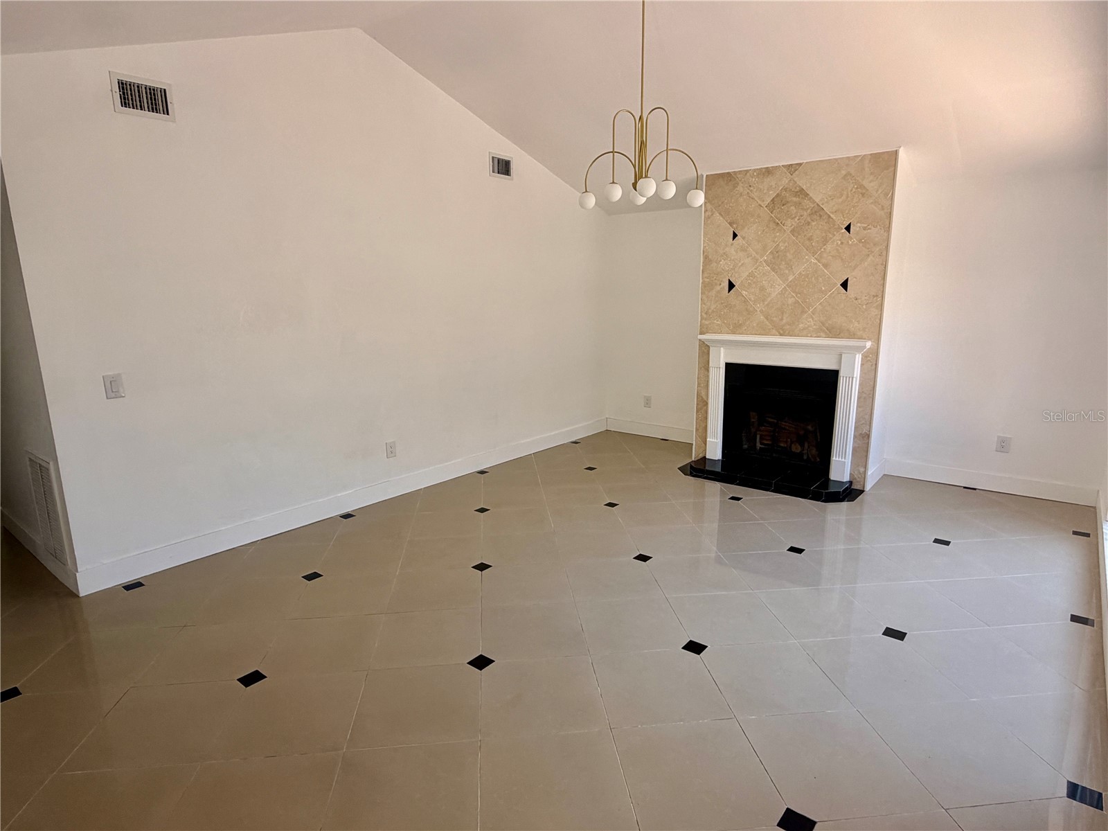 7031 Drury Street Tampa FL 33635 TB8516118 image2