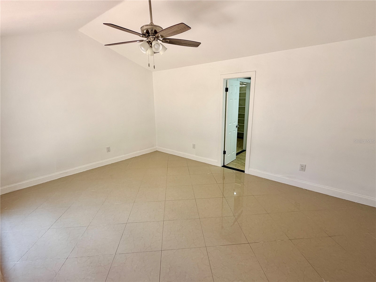 7031 Drury Street Tampa FL 33635 TB8516118 image6