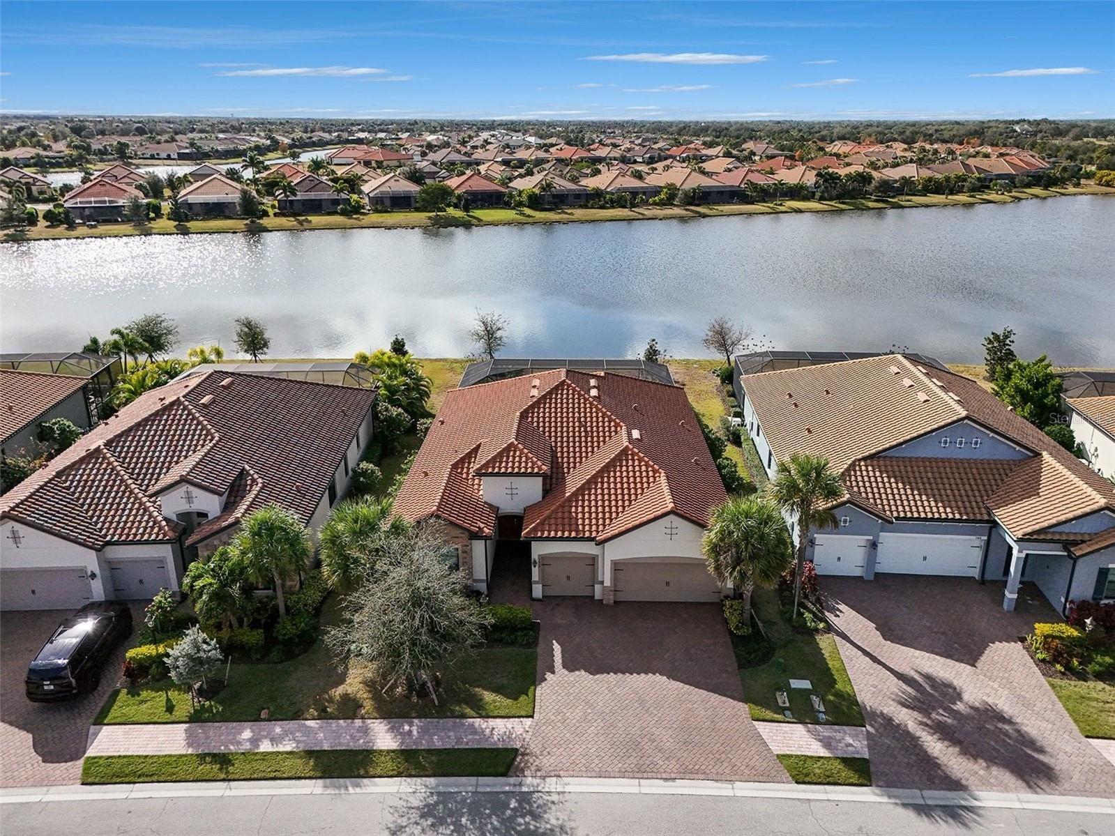 7032 Highgate Lane Bradenton FL 34202 A4678848 image3