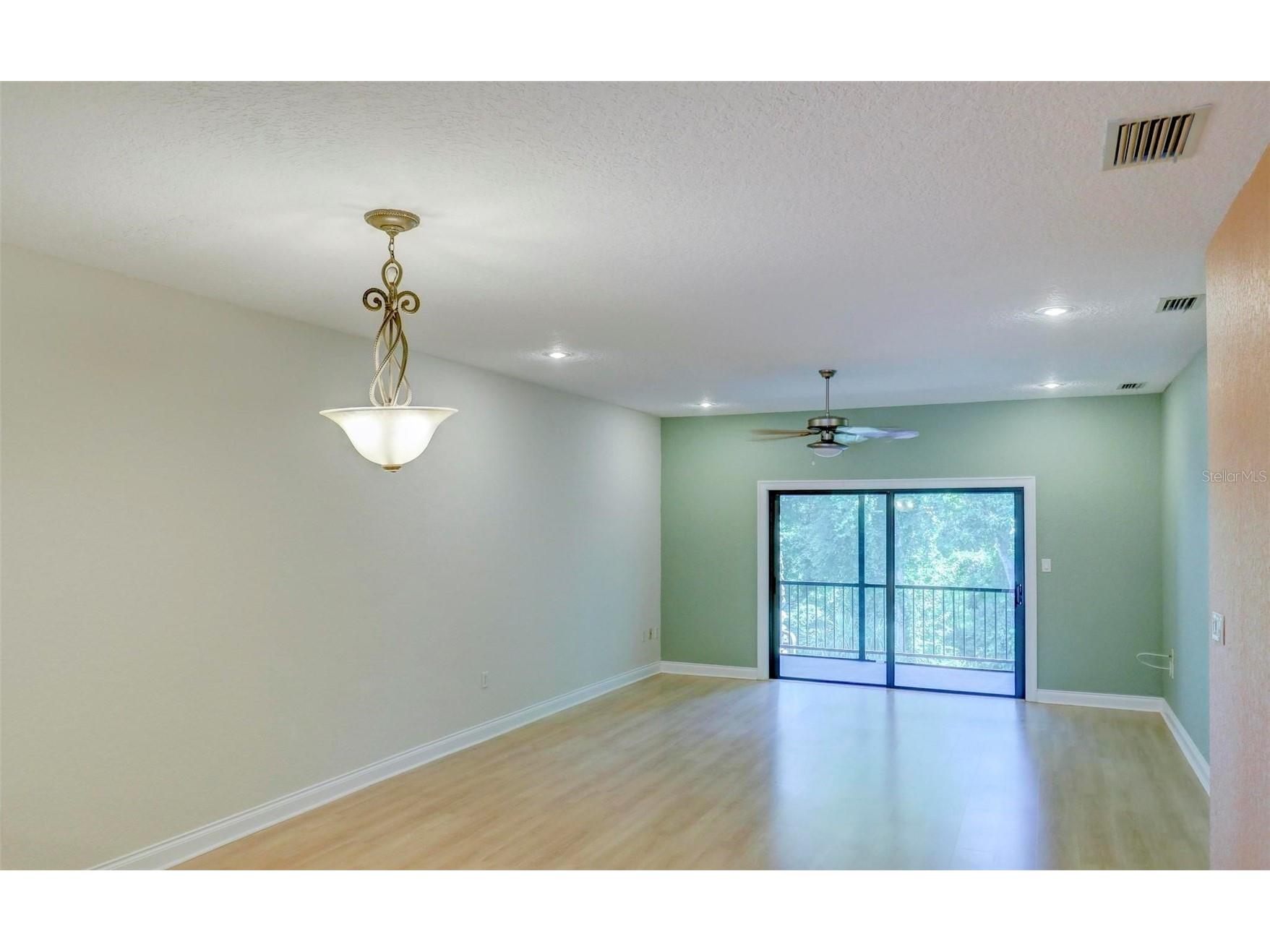 7032 River Run Boulevard Weeki Wachee FL 34607 - WEEKI WACHEE RIVER W7884946 image8