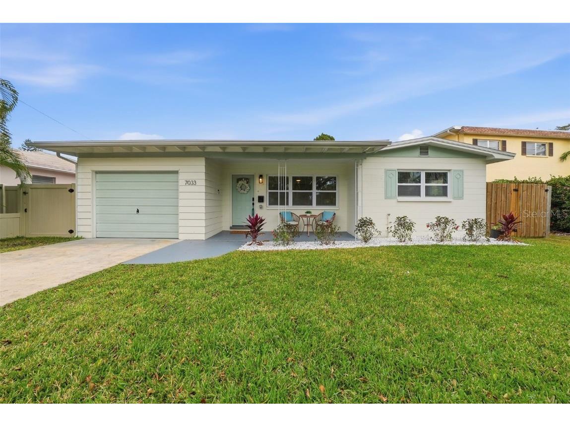 7033 Hibiscus Avenue S South Pasadena FL 33707 TB8458379 image1