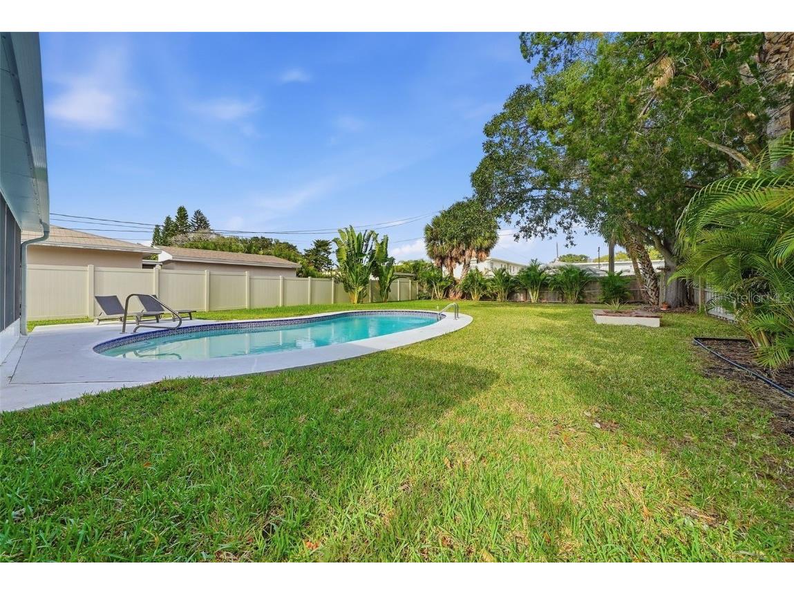 7033 Hibiscus Avenue S South Pasadena FL 33707 TB8458379 image47