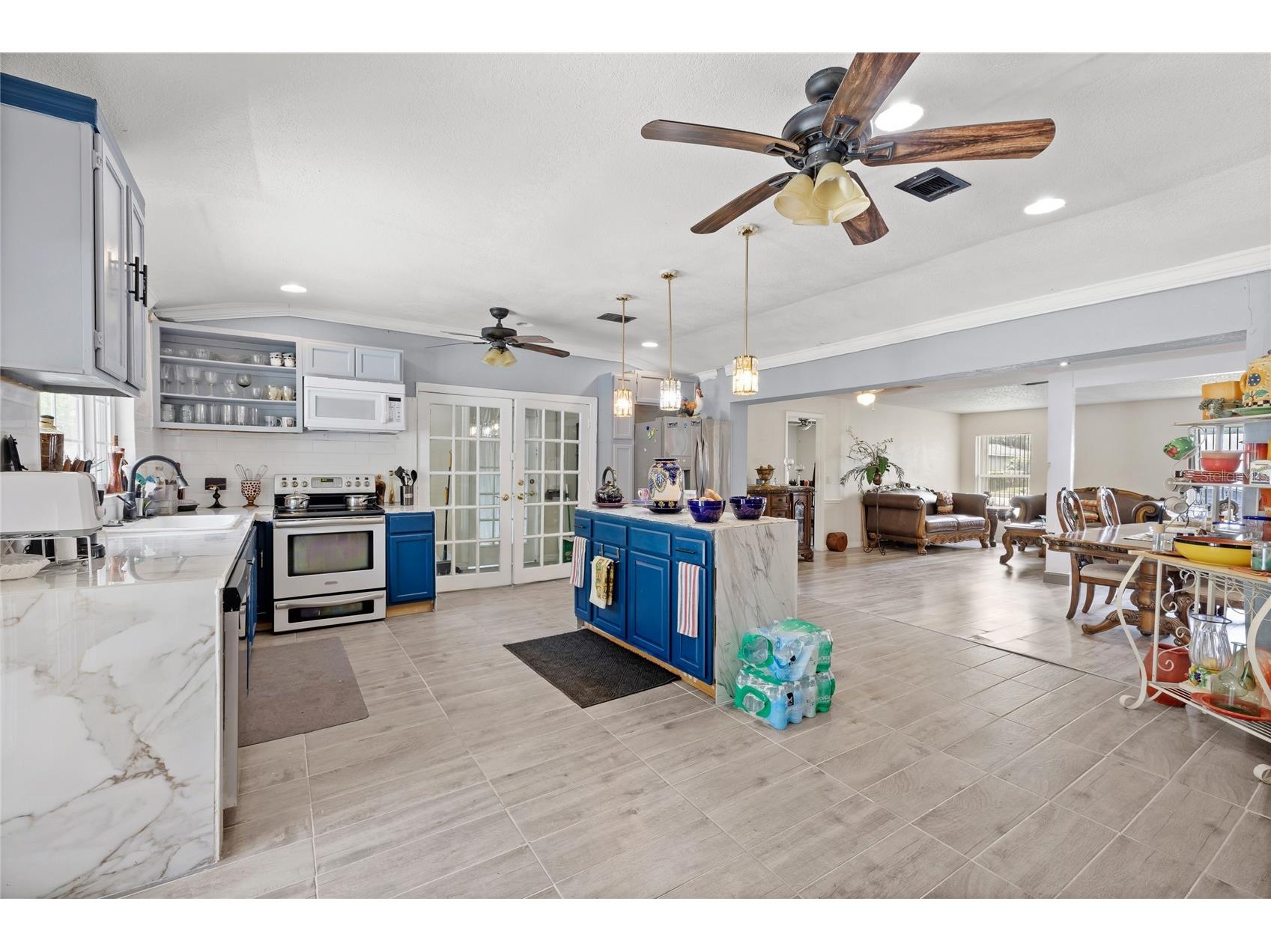 7033 Tallowtree Lane Orlando FL 32835 O6393318 image3