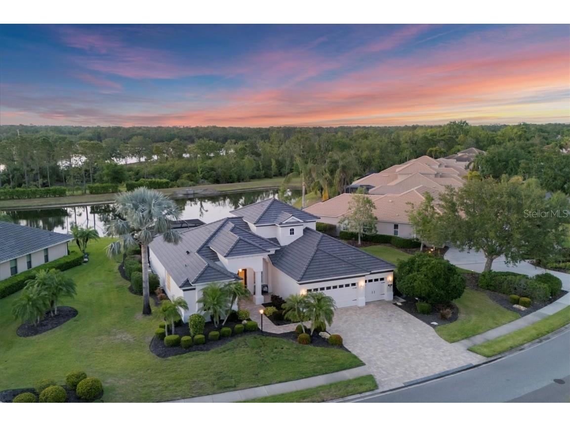 7034 Honeysuckle Trail Lakewood Ranch FL 34202 A4648489 image1