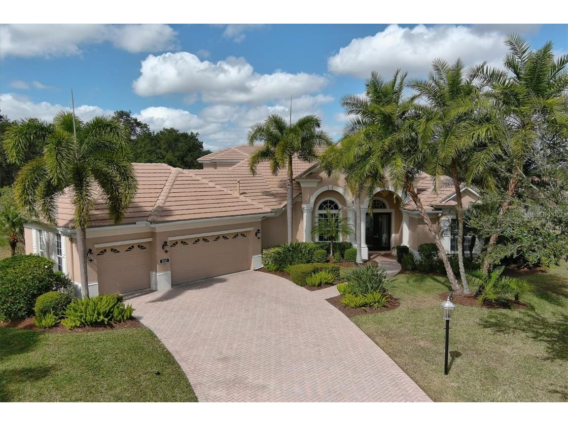 7034 Kingsmill Court Lakewood Ranch FL 34202 A4557853 image1
