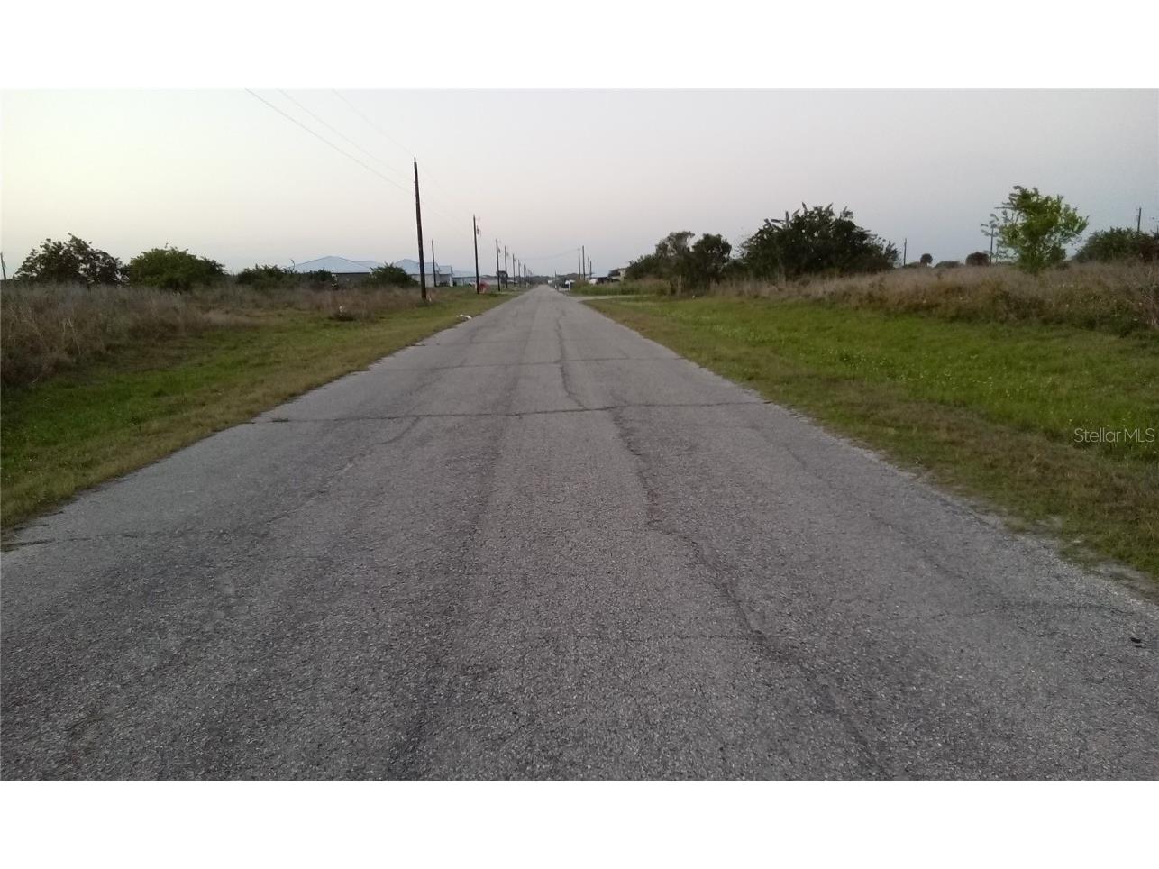 7035 Burma Circle, Labelle, FL, 33935 MLS OM678185 Edina Realty