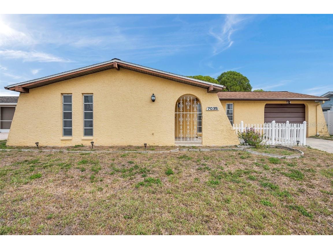 7035 Cutty Sark Drive Port Richey FL 34668 W7875260 image1