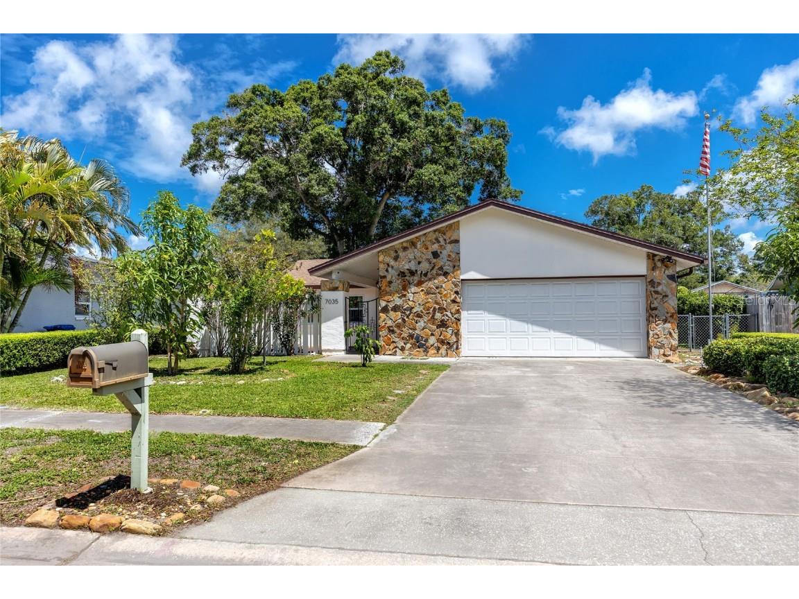 7035 Orkney Avenue N Saint Petersburg FL 33709 U8196818 image1