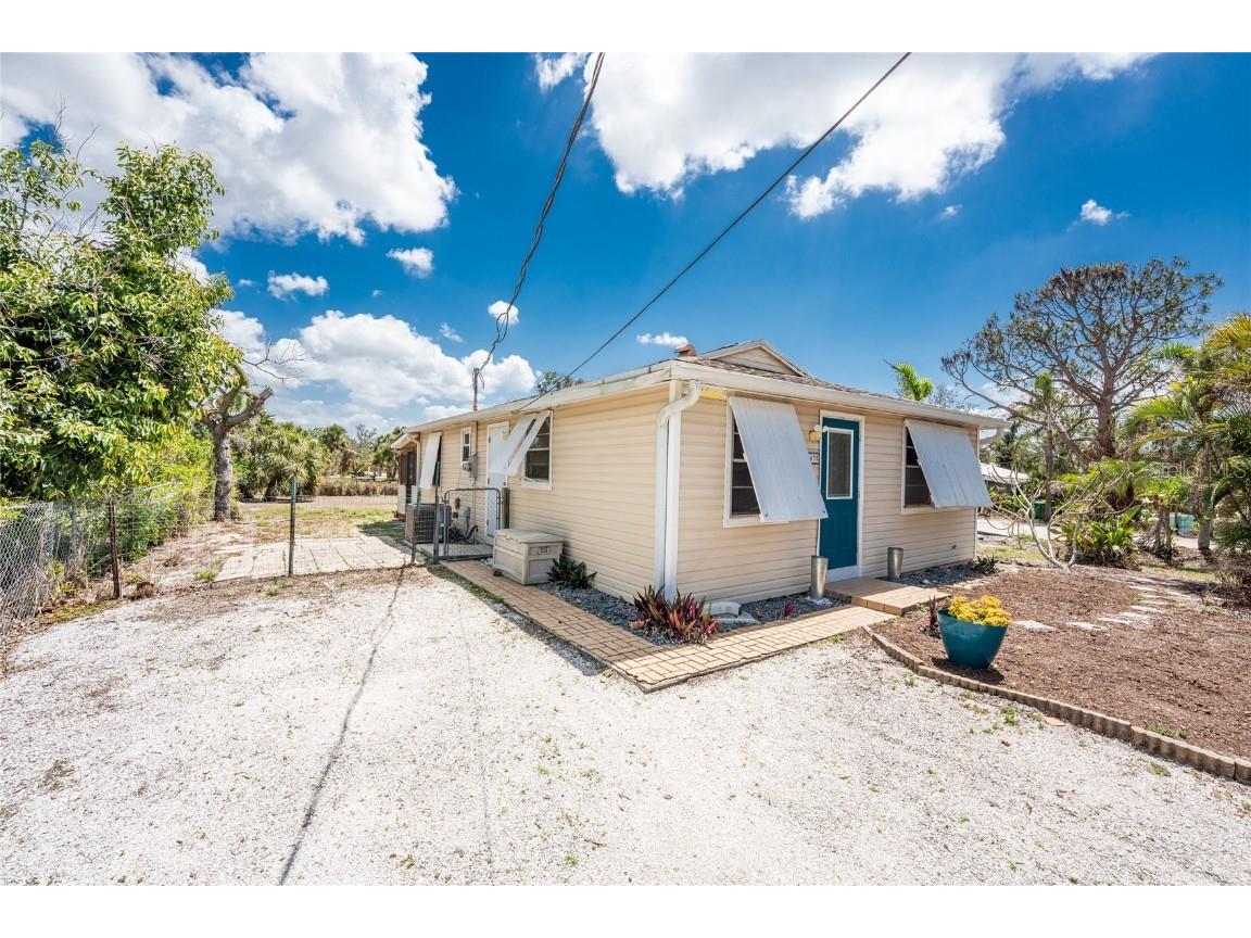 7035 York Street Englewood FL 34224 D6141672 image1