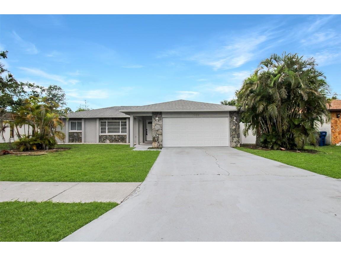 7036 13th Street E Sarasota FL 34243 A4660410 image1