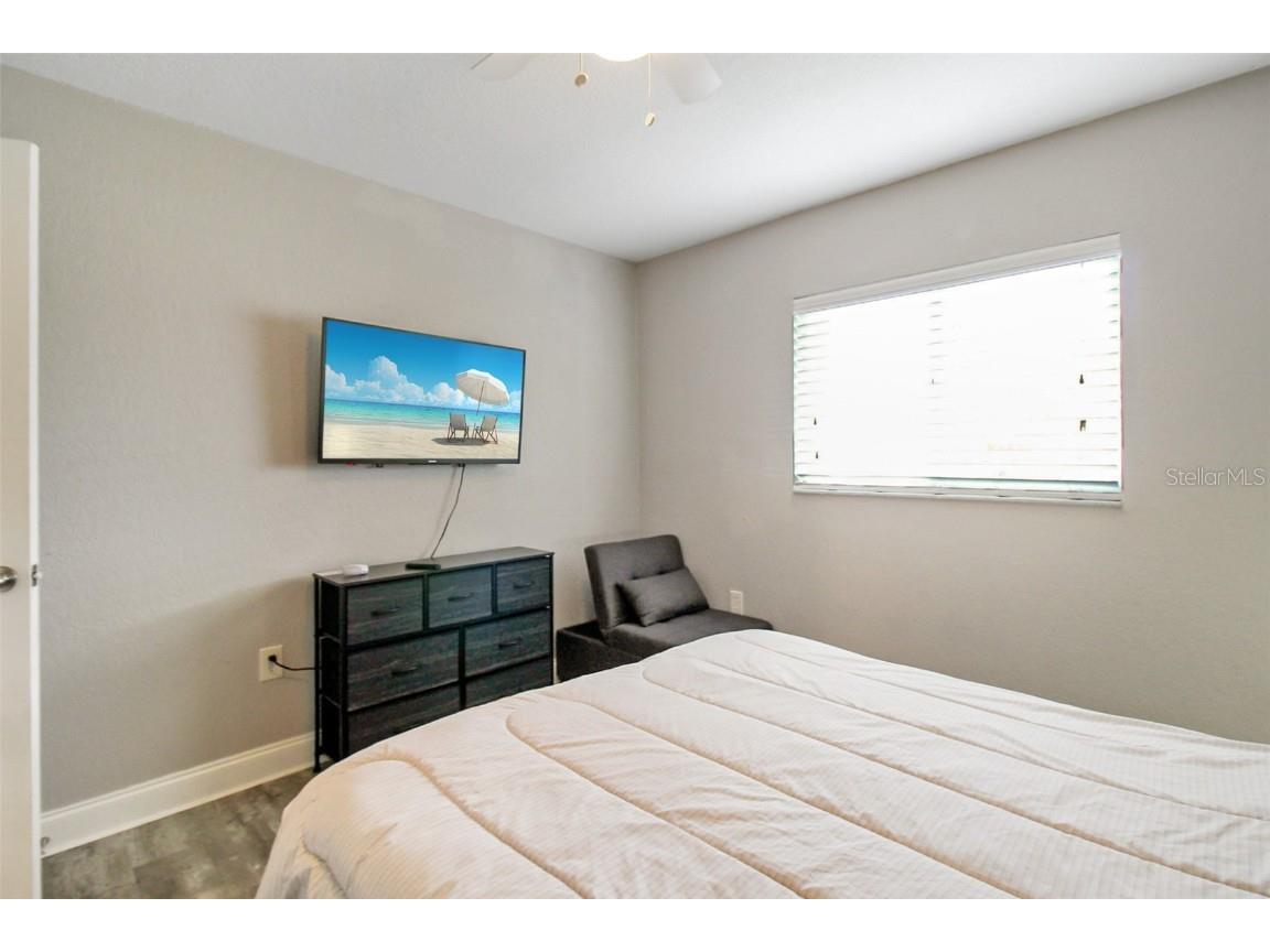 7036 13th Street E Sarasota FL 34243 A4660410 image16