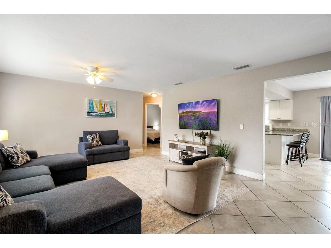 7036 13th Street E Sarasota FL 34243 A4660410 image4