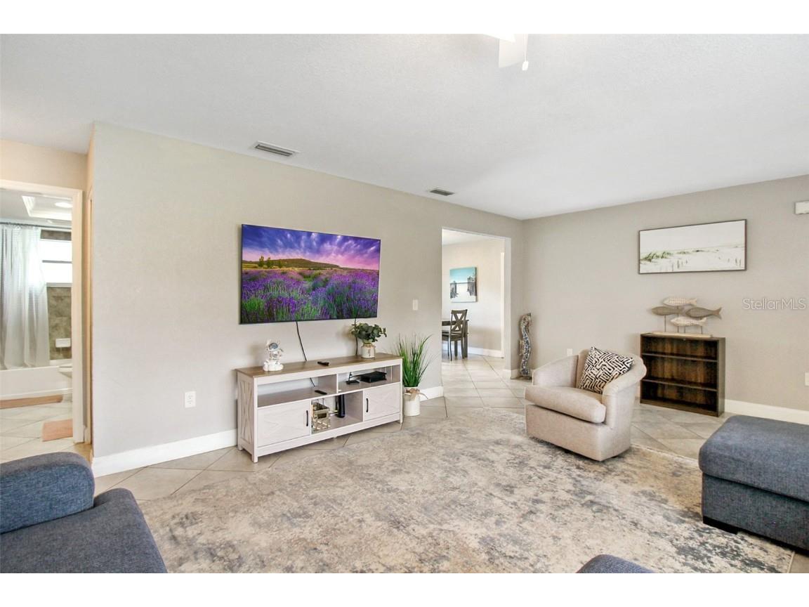 7036 13th Street E Sarasota FL 34243 A4660410 image8