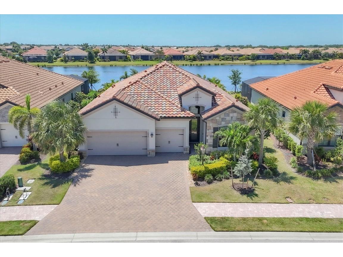 7036 Highgate Lane Lakewood Ranch FL 34202 A4648994 image1