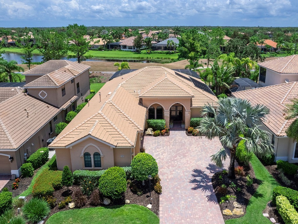 7037 Brier Creek Court Lakewood Ranch FL 34202 A4656616 image1