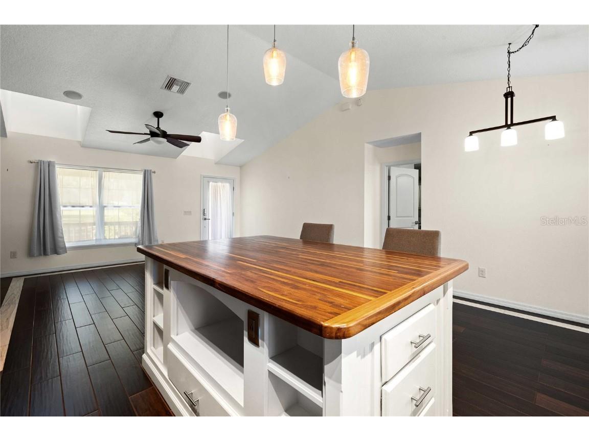 7037 Cr 625 Bushnell FL 33513 G5104181 image21