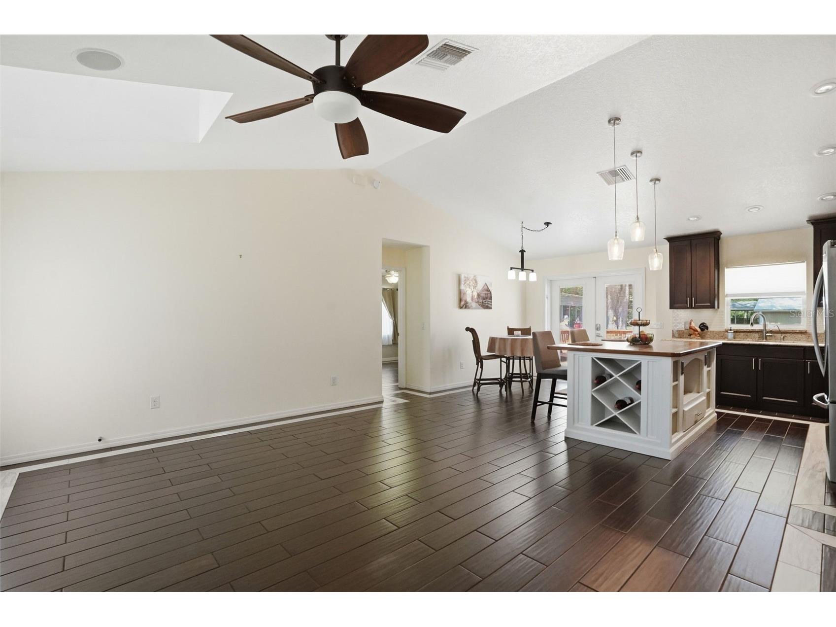 7037 Cr 625 Bushnell FL 33513 W7885046 image21