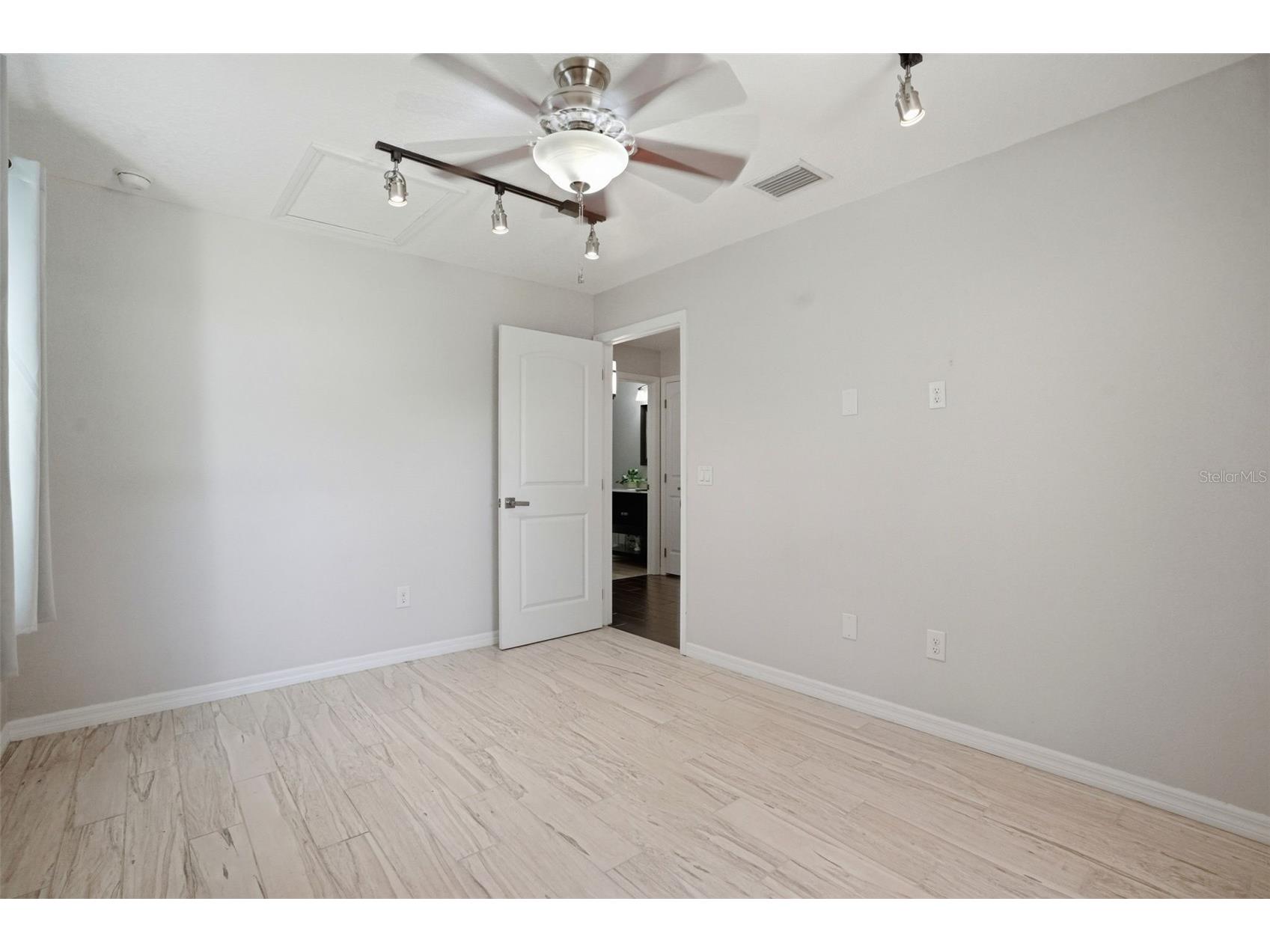 7037 Cr 625 Bushnell FL 33513 W7885046 image47
