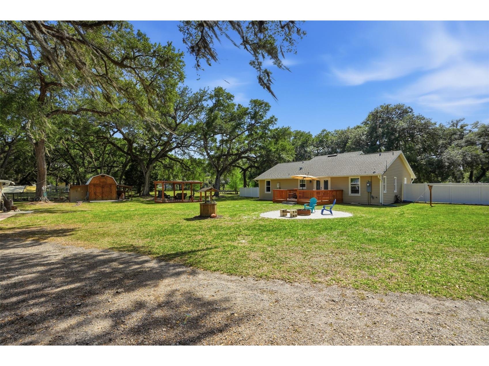 7037 Cr 625 Bushnell FL 33513 W7885046 image91