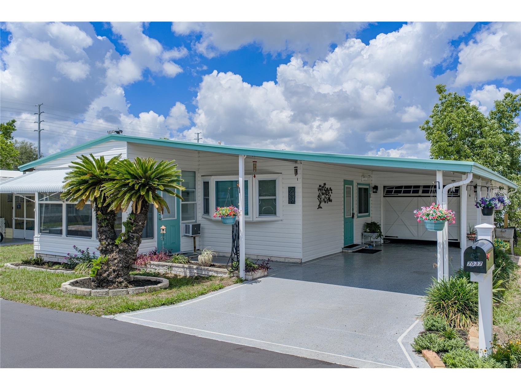 7037 El Torro Street Zephyrhills FL 33541 TB8512501 image1