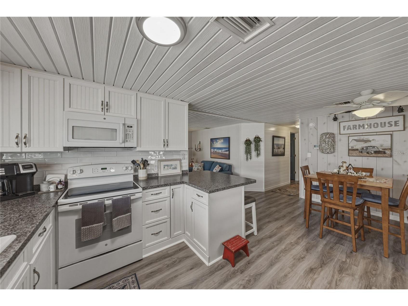 7037 El Torro Street Zephyrhills FL 33541 TB8512501 image20