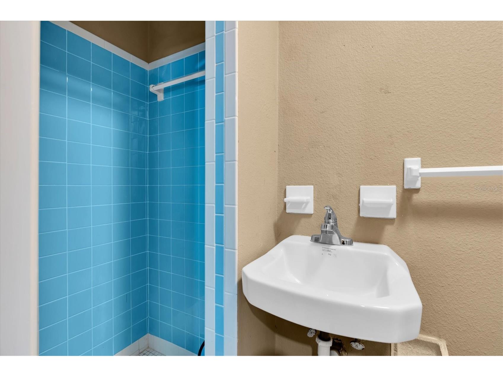 7037 Green Street New Port Richey FL 34652 W7883536 image20
