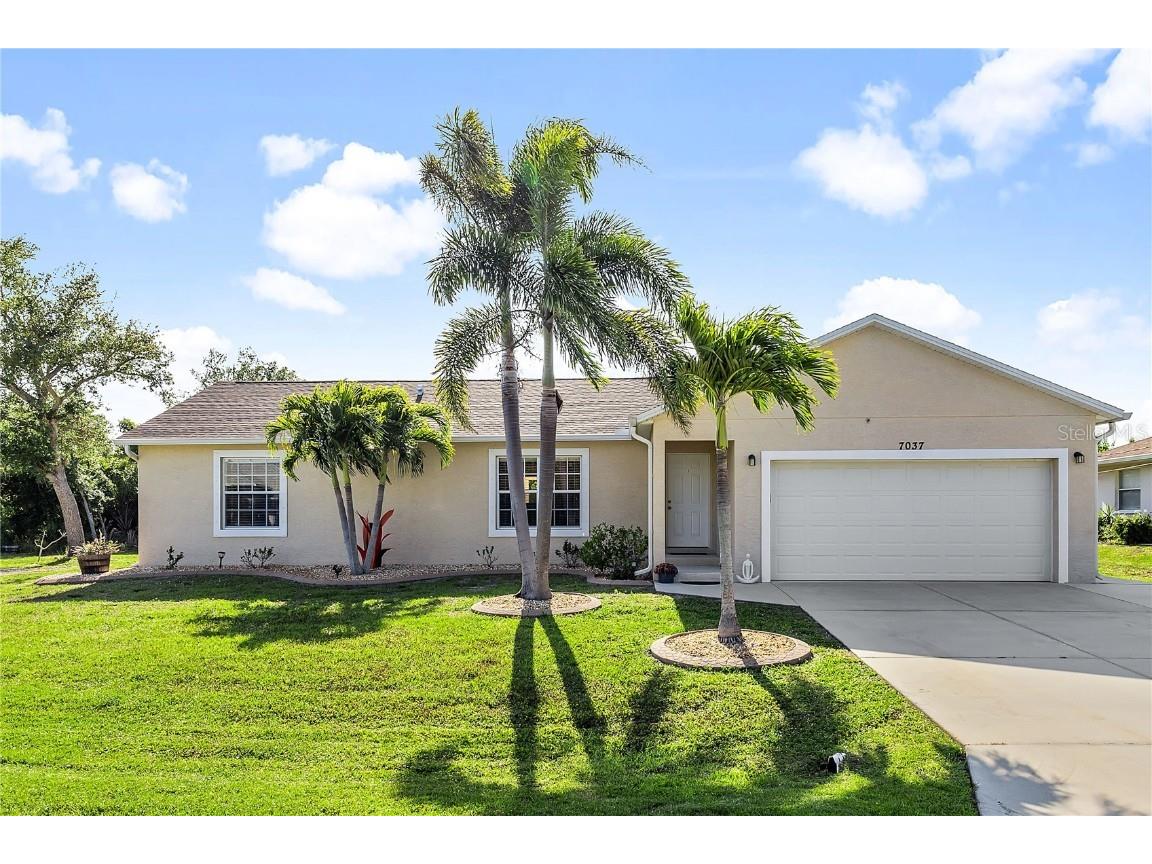7037 Peacock Lane Englewood FL 34224 N6132201 image1