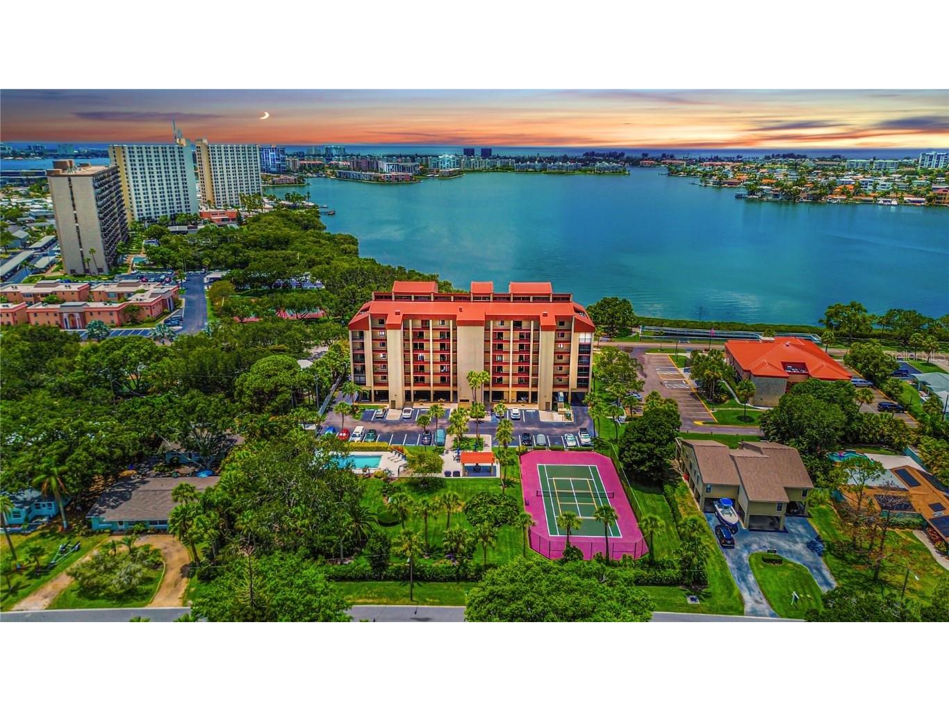 7037 Sunset Drive S #401 South Pasadena FL 33707 - BOCA CIEGA BAY U8220151 image1