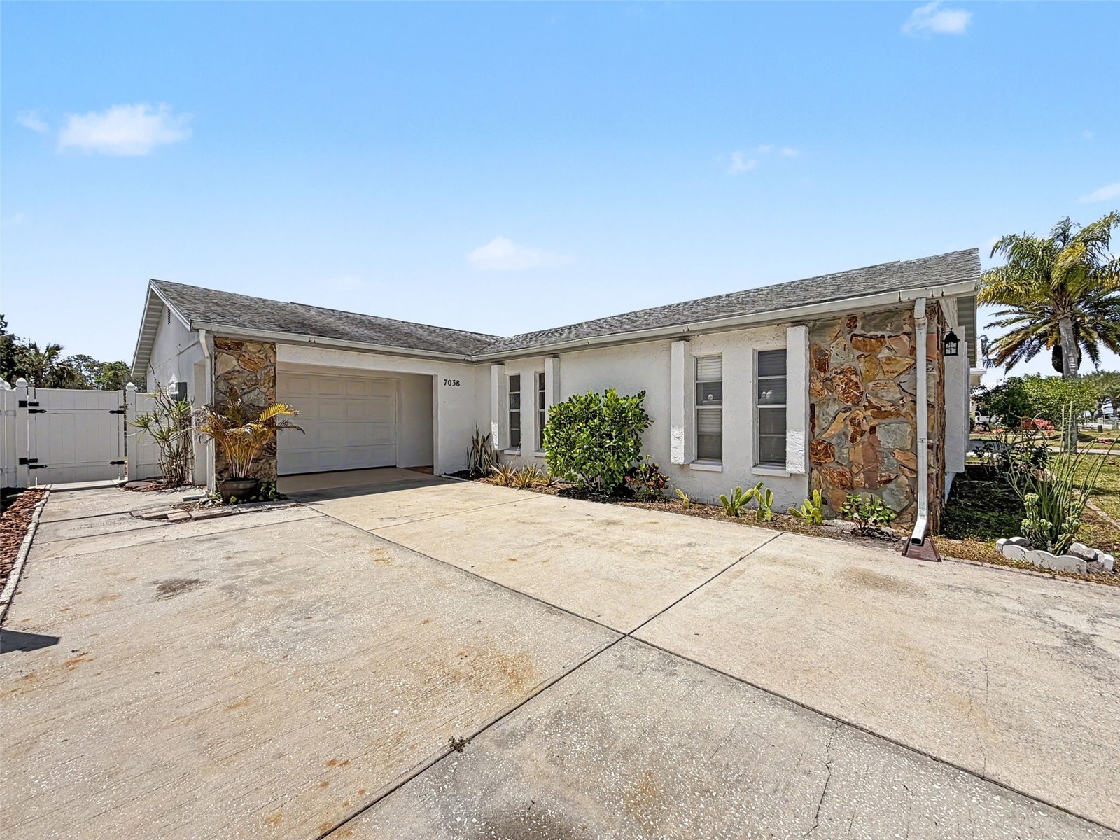 7038 Southwind Drive Hudson FL 34667 W7885196 image5
