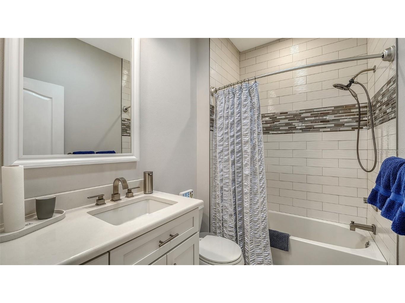 7038 Woodmore Terrace Lakewood Ranch FL 34202 A4670528 image33